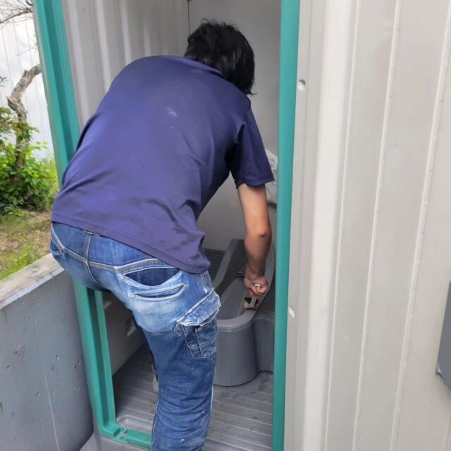 皆さんこんにちは匠創建の川瀬です。

今匠創建では毎朝約15分間現場敷地内や近隣の道路等の掃除を行い環境整備の時間として全員で取り組んでいます。

近隣住民の皆様には迷惑をかけてしまう事もあるとは思いますが、お客様と近隣の皆様との関係をより良き物にする為に頑張っていきます！

尚、匠創建では人手不足で困っている工務店様の工事を請負ってお手伝いしていきたいと考えていますので、施工業者を探している方は是非HPからお問い合わせ下さい。
https://takumisouken.net/

#匠創建 #十勝 #大工 #内装 #設備工事 #プレカット工場 #建具 #外構 #基礎工事 #運搬車 #職人 #職人技 #リフォーム #十勝 #とかち #帯広 # 新入社員#技能実習生 #頑張れ＃掃除＃環境整備