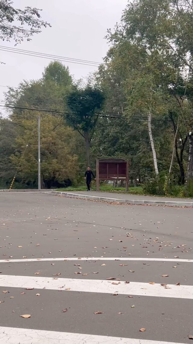 みなさんこんにちは😃

匠の総務、野呂です。フードバレーマラソンにむけて、毎週日曜日に走っています😊
とりあえず楽しく走ることを目標に、頑張ろうと思います。
YouTubeの走り方をみて、速く走れる気持ちになった髙橋さんが、3キロ地点で足をくじいて悶絶していましたが、完走していました笑🙌

走り終わってもまだ７時‼️麦音音で食べるパンは最高です。っていうか、課金おじさん（松崎さん）が人生初めての麦音に驚きました笑

今日もみなさん、良い1日になりますように！

#匠創建 #十勝 #大工 #内装 #設備工事 #プレカット工場 #建具 #外構 #基礎工事 #運搬車 #職人 #職人技 #リフォーム #十勝 #とかち #帯広 # 新入社員#技能実習生 #頑張れ#フードバレーとかちマラソン #マラソン